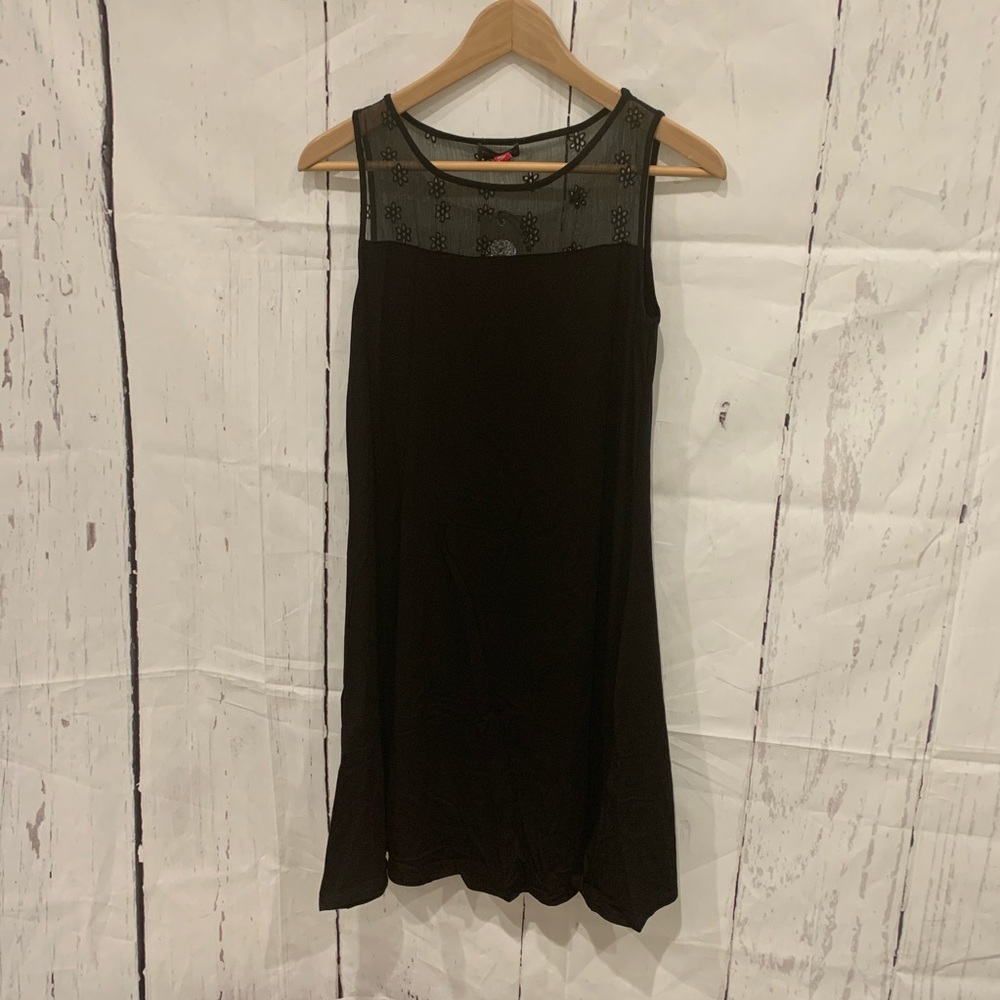 Vince Camuto little black embroidered dress - Picture 2 of 5